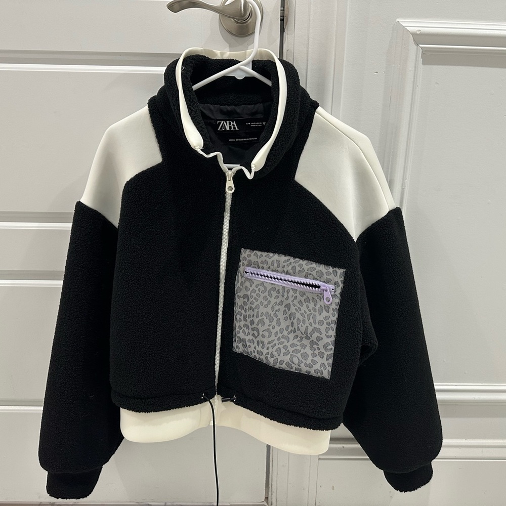 Zara Fleece Black and White Reflective Cheetah Zip Up Jacket